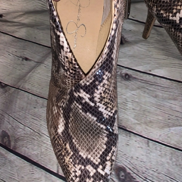 Jessica Simpson Layra Booties Sz 10;  3.5” heel - Picture 3 of 8